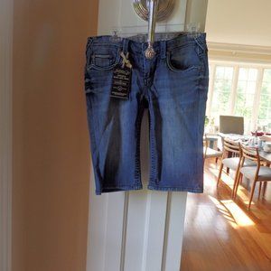 NWT Stitch's Bermuda  low rise jean shorts 12" leg size 28